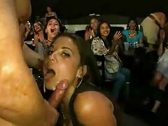 Sesso video porno casalinghe italiane con la mano con la prefetta Carmen Rae di Hot Crazy Mess