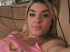 Video di baci con la prefetta Gina Valentina di Brazzers video porno lupo italiano